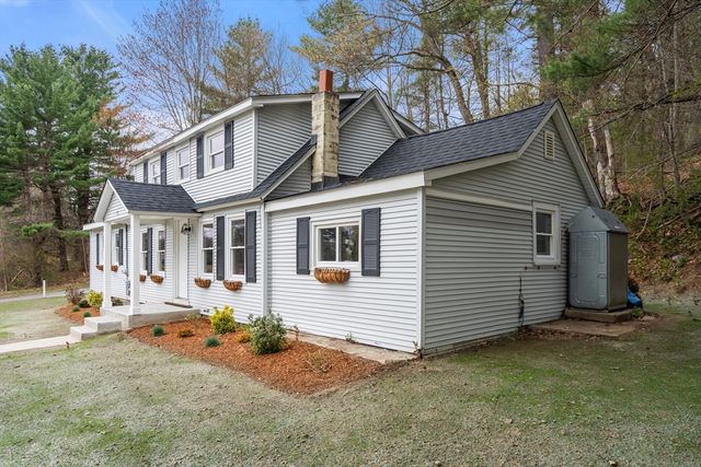 78 Pleasant St, Grafton, MA 01519