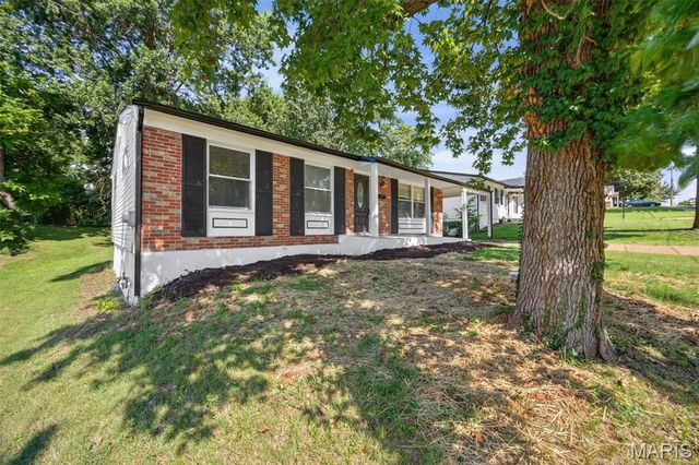 609 N Elm Avenue, Webster Groves, MO 63119