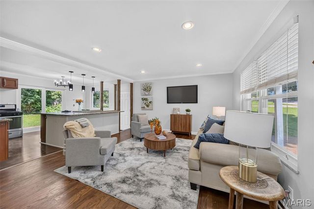 609 N Elm Avenue, Webster Groves, MO 63119
