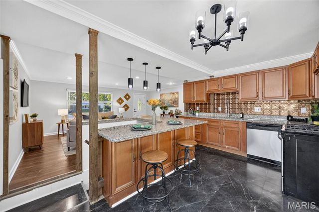 609 N Elm Avenue, Webster Groves, MO 63119