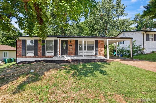 609 N Elm Avenue, Webster Groves, MO 63119