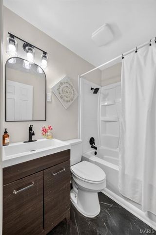 609 N Elm Avenue, Webster Groves, MO 63119