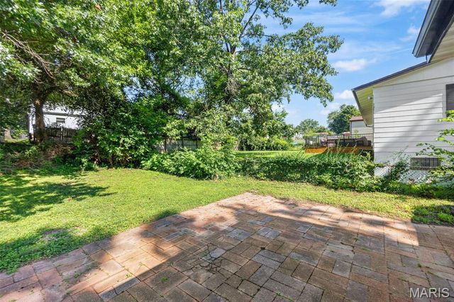 609 N Elm Avenue, Webster Groves, MO 63119