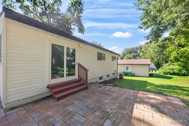 609 N Elm Avenue, Webster Groves, MO 63119
