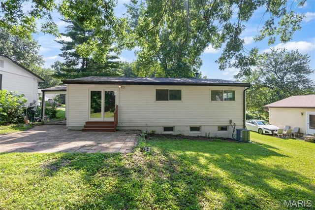 609 N Elm Avenue, Webster Groves, MO 63119