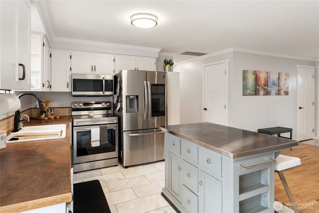 24309 47th Avenue SE, Woodinville, WA 98072