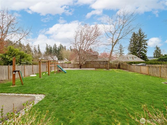 24309 47th Avenue SE, Woodinville, WA 98072