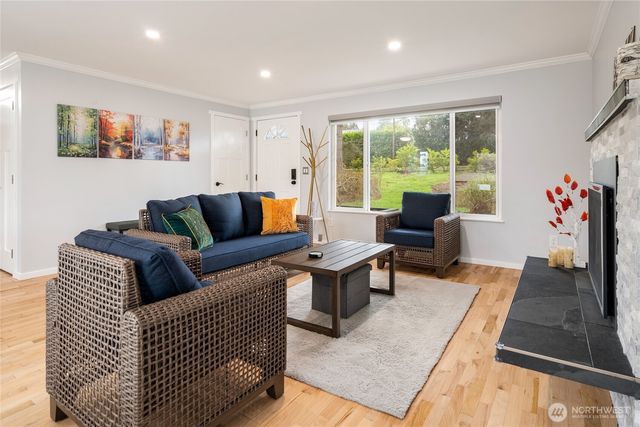 24309 47th Avenue SE, Woodinville, WA 98072