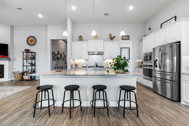 2041 Waterfall Ave, Leander, TX 78641