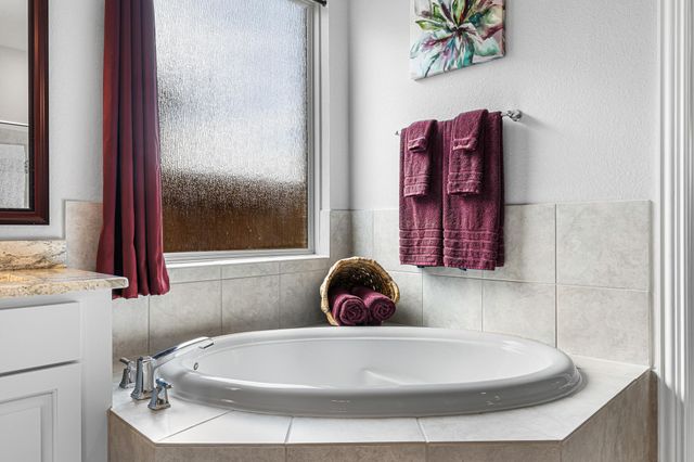 2041 Waterfall Ave, Leander, TX 78641