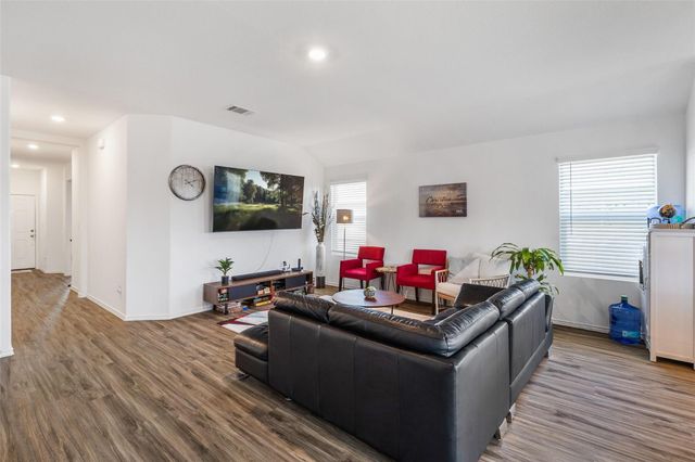 107 Isaac Millsaps TRL, Bastrop, TX 78602