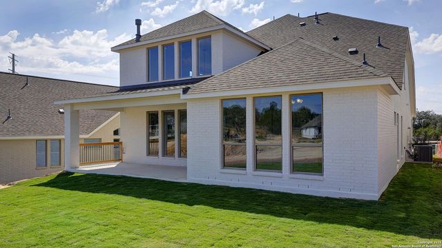 233 Hidalgo, Boerne, TX 78006