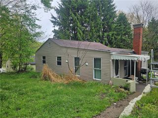 111 Tuck Ln, Center Twp, PA 16001