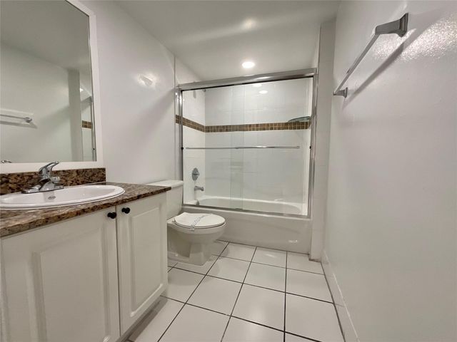 9517 Fontainebleau Boulevard 501-411, Miami, FL 33172