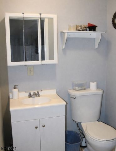 556 Compton Ave, Perth Amboy City, NJ 08861