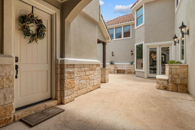 241 Gabriel Woods DR, Georgetown, TX 78633