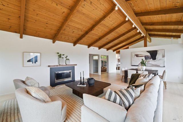 41 Magdalena Ct, Mill Valley, CA 94941