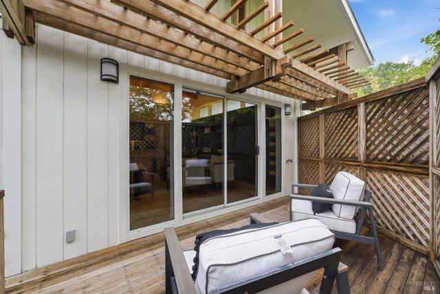 41 Magdalena Ct, Mill Valley, CA 94941