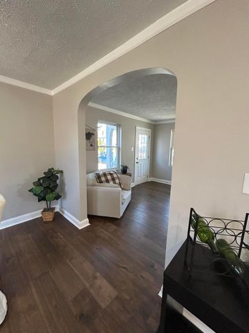 1373 Oakwood Avenue, Columbus, OH 43206