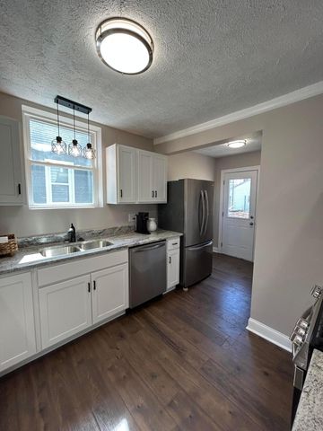 1373 Oakwood Avenue, Columbus, OH 43206