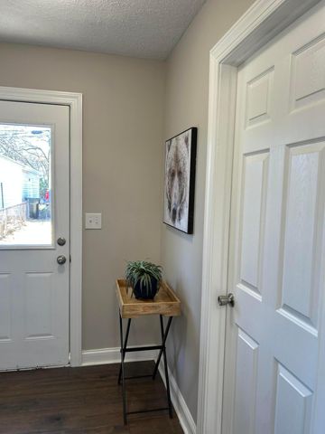 1373 Oakwood Avenue, Columbus, OH 43206