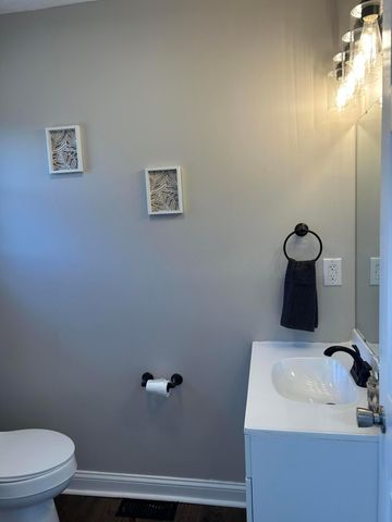 1373 Oakwood Avenue, Columbus, OH 43206