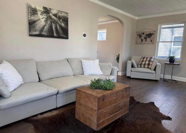 1373 Oakwood Avenue, Columbus, OH 43206