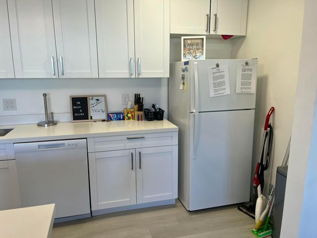 1821 NE 62nd Street 411, Fort Lauderdale, FL 33308