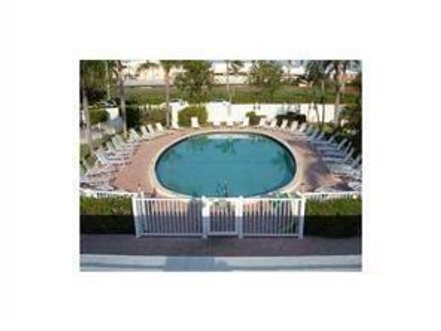 1821 NE 62nd Street 411, Fort Lauderdale, FL 33308