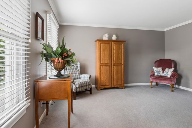 1137 Hyde Park Lane, Naperville, IL 60565