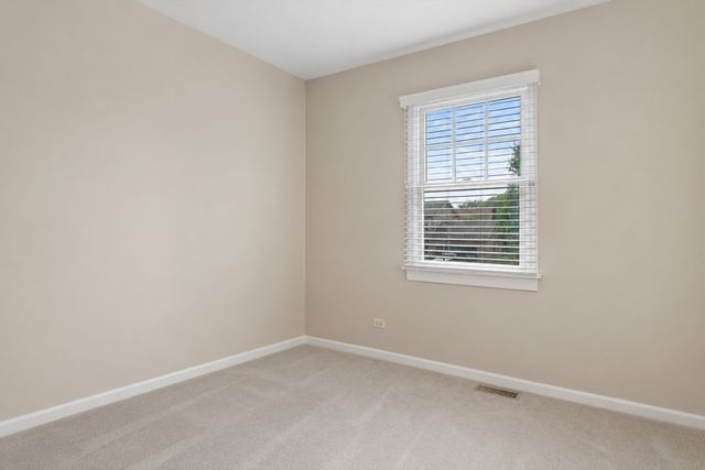 1137 Hyde Park Lane, Naperville, IL 60565