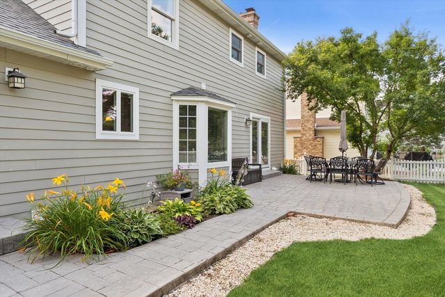1137 Hyde Park Lane, Naperville, IL 60565