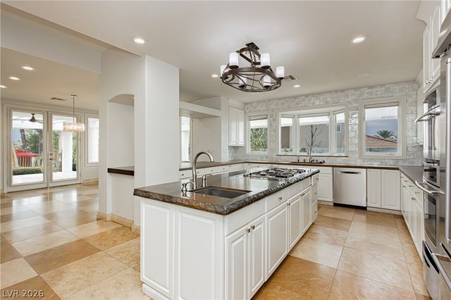 2057 Troon Drive, Henderson, NV 89074