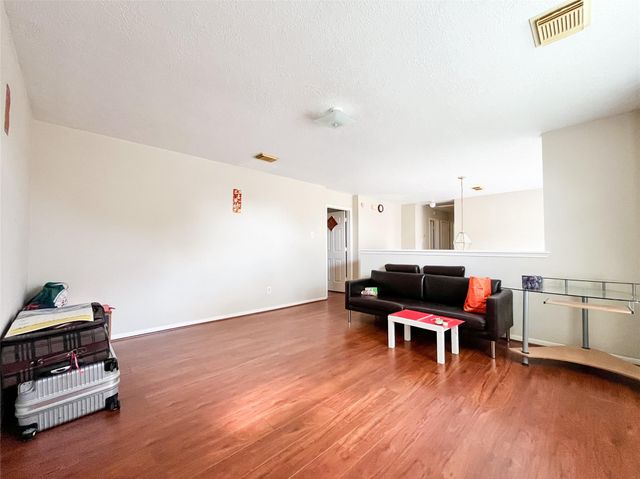 8907 Emerald Heights Lane, Houston, TX 77083