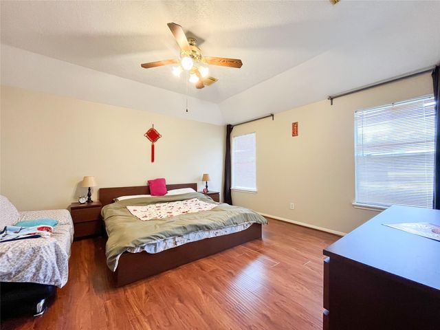 8907 Emerald Heights Lane, Houston, TX 77083