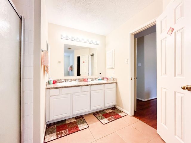 8907 Emerald Heights Lane, Houston, TX 77083