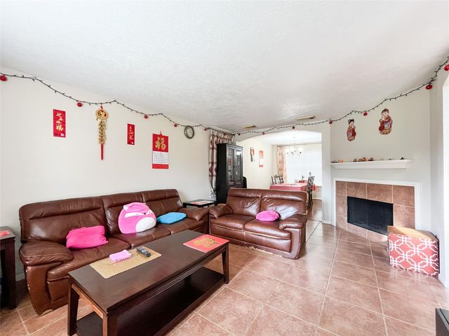 8907 Emerald Heights Lane, Houston, TX 77083