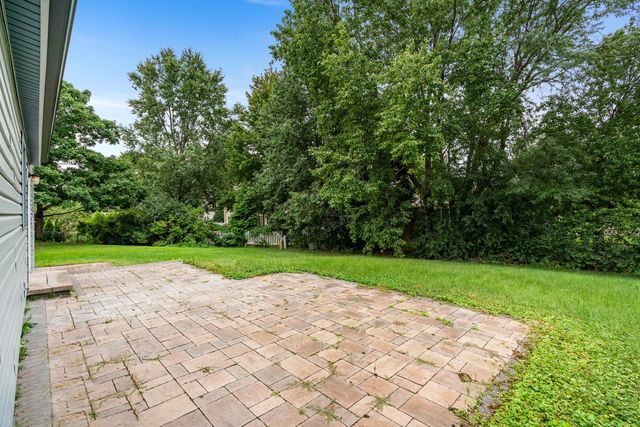 1465 Jasper Drive, Wheaton, IL 60189
