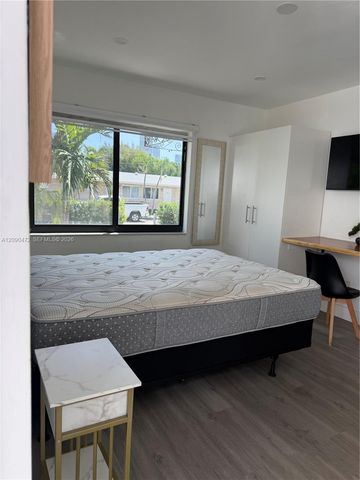910 SW 8th Avenue B, Miami, FL 33130
