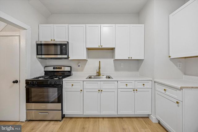 2132 S SIMPSON ST, Philadelphia, PA 19142