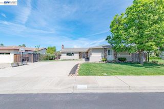1184 Crystal Cir, Livermore, CA 94550