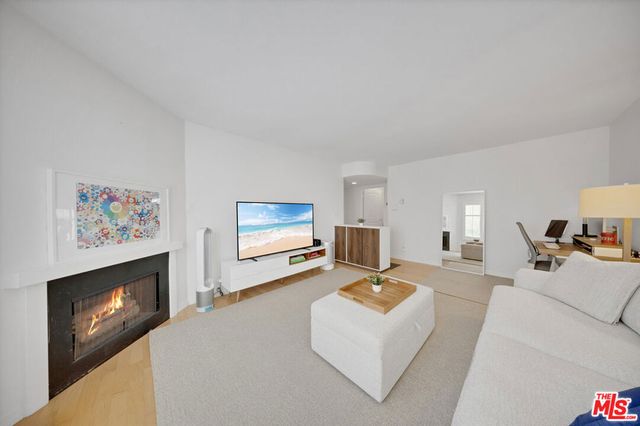 2141 S Bentley Avenue 107, Los Angeles, CA 90025