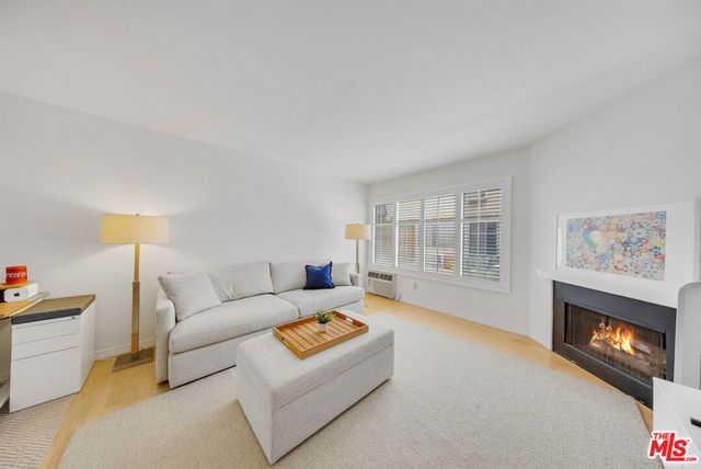 2141 S Bentley Avenue 107, Los Angeles, CA 90025