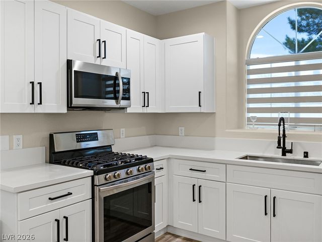 9041 Kingsdale Court, Las Vegas, NV 89147