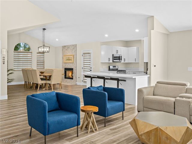 9041 Kingsdale Court, Las Vegas, NV 89147