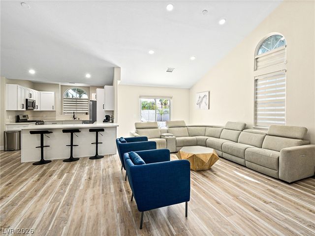 9041 Kingsdale Court, Las Vegas, NV 89147