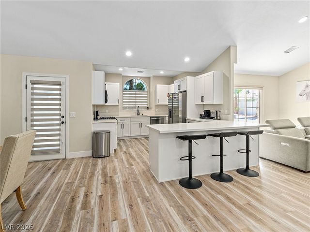9041 Kingsdale Court, Las Vegas, NV 89147