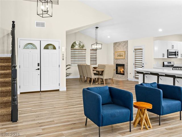 9041 Kingsdale Court, Las Vegas, NV 89147