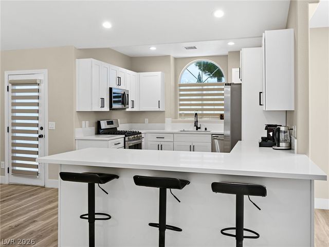 9041 Kingsdale Court, Las Vegas, NV 89147