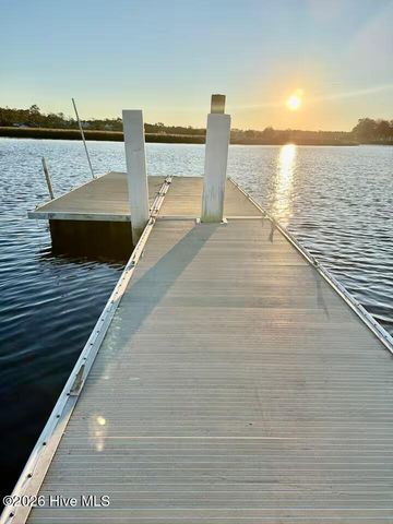 104 Lee Court, Swansboro, NC 28584